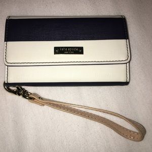 Kate Spade Iphone wristlet / wallet
